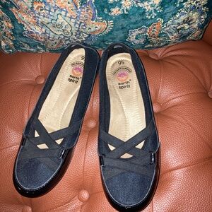 Earth Spirit Women's Black Cross-Strap Loafers